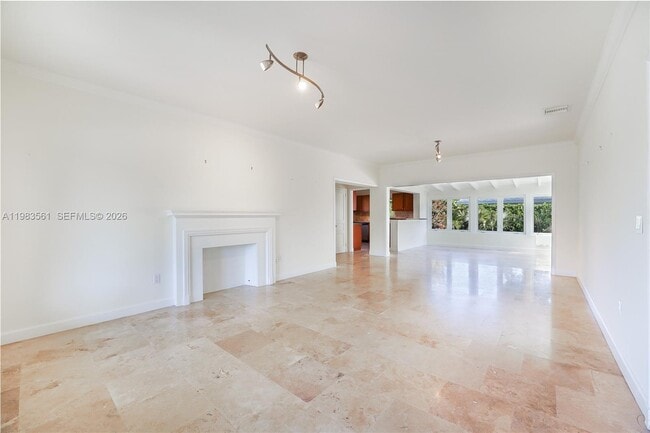 Photo - 8975 Froude Ave