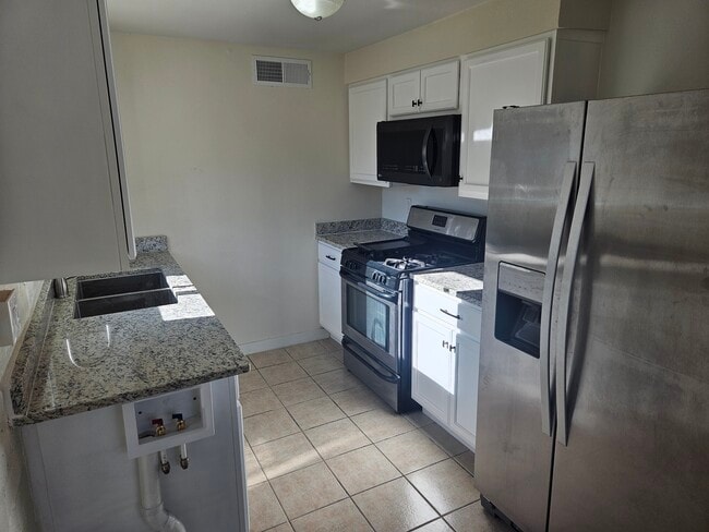 Building Photo - 11220 Wharf Cove Dr Unit B