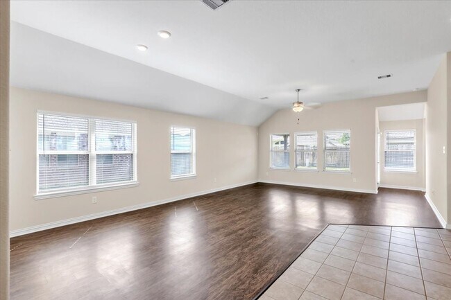 Building Photo - 7036 Terra Ln