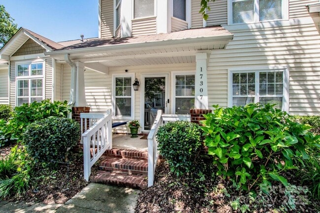 Building Photo - 17307 Villanova Rd Rental