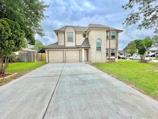 Building Photo - 10910 Olivewood Dr