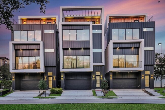 Building Photo - 709 Memorial Heights Dr