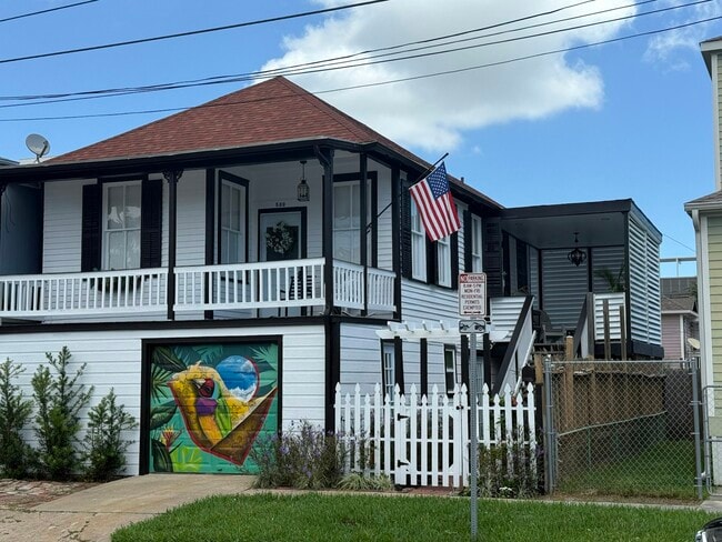 Photo - 508 10th St Townhome