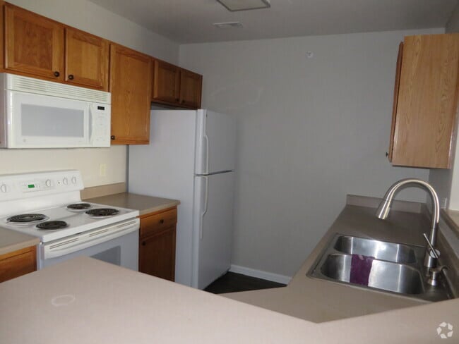 Building Photo - 7440 S Blackhawk St Unit 16-205 Rental