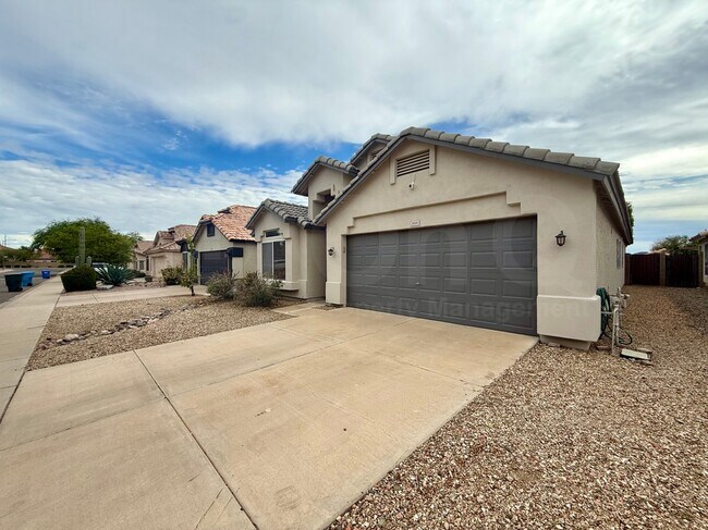 2125 E Rosemonte Dr