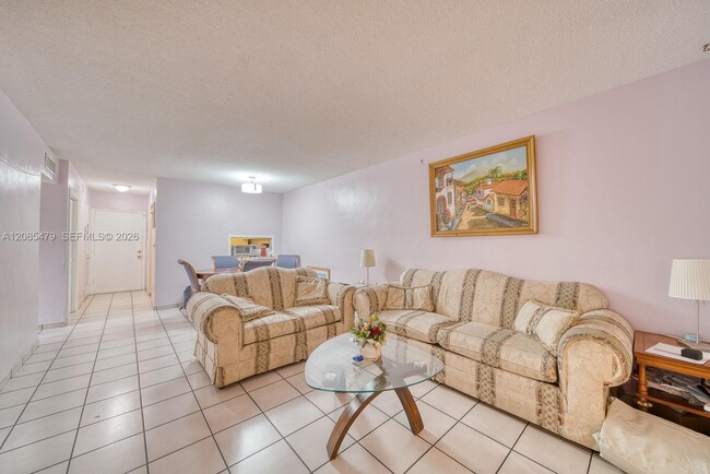 140 Royal Palm Rd Unit 111