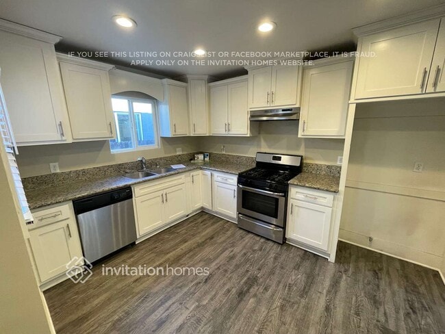 Photo - 1240 W 82nd St