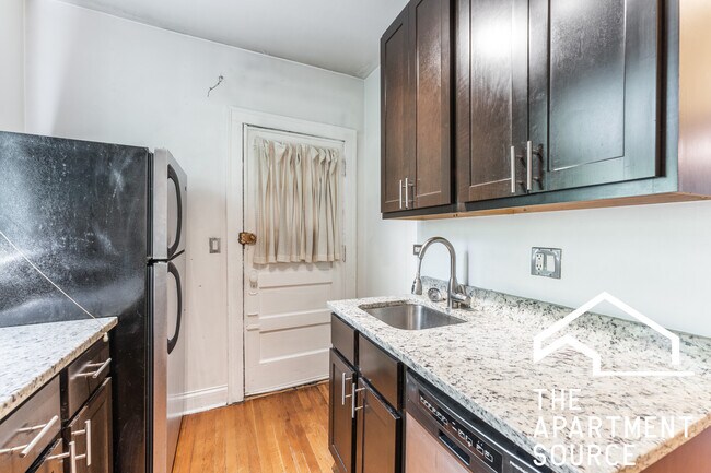 Photo - 4723 N Leavitt St Unit 1D