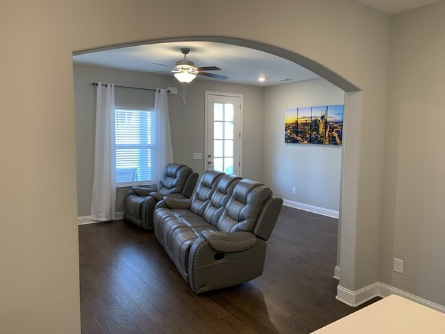 Photo - 641 Trotters Aly