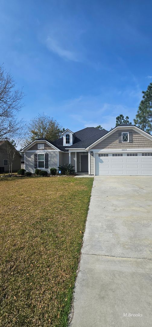 Home in Lake Park - Home in Lake Park