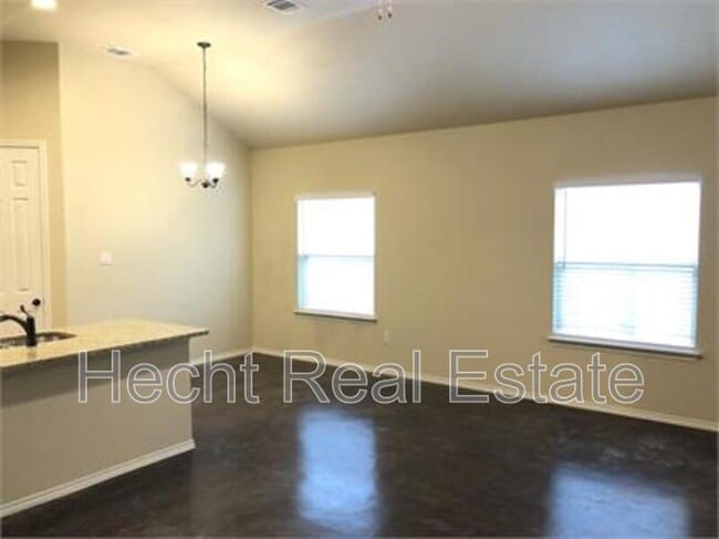 Photo - 152 Samuel Dr Unit A