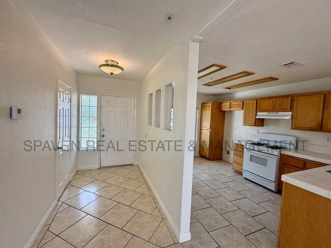 Photo - 7689 Canberra Way