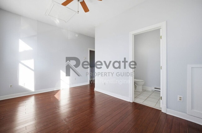 Photo - 2206 Parkwood Ave