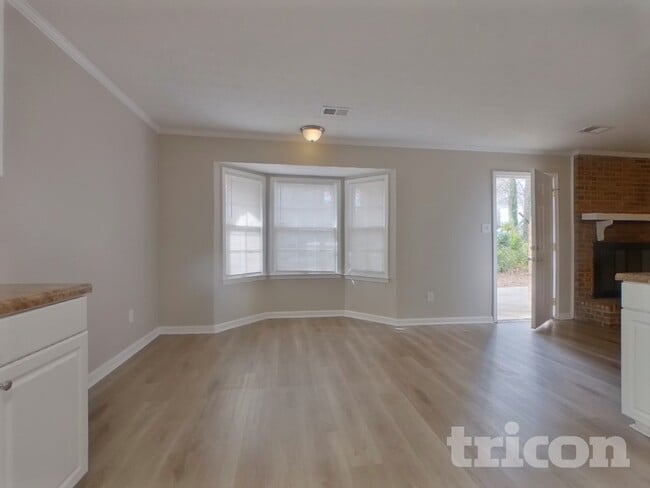 Photo - 1509 Sugarplum Pl SW