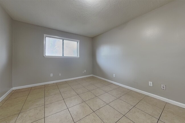 Photo - 7731 Bunker Wood Ln