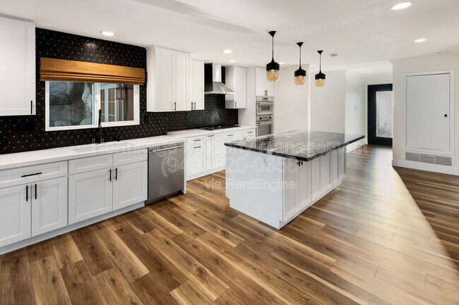 Photo - 1226 E Ensign Cir