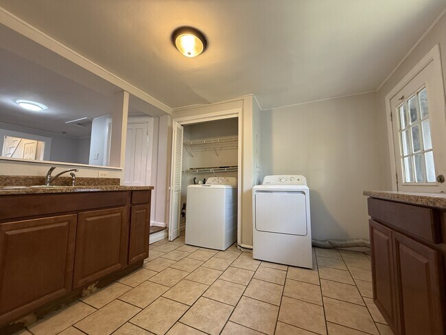 Photo - 19 N Lake Ave