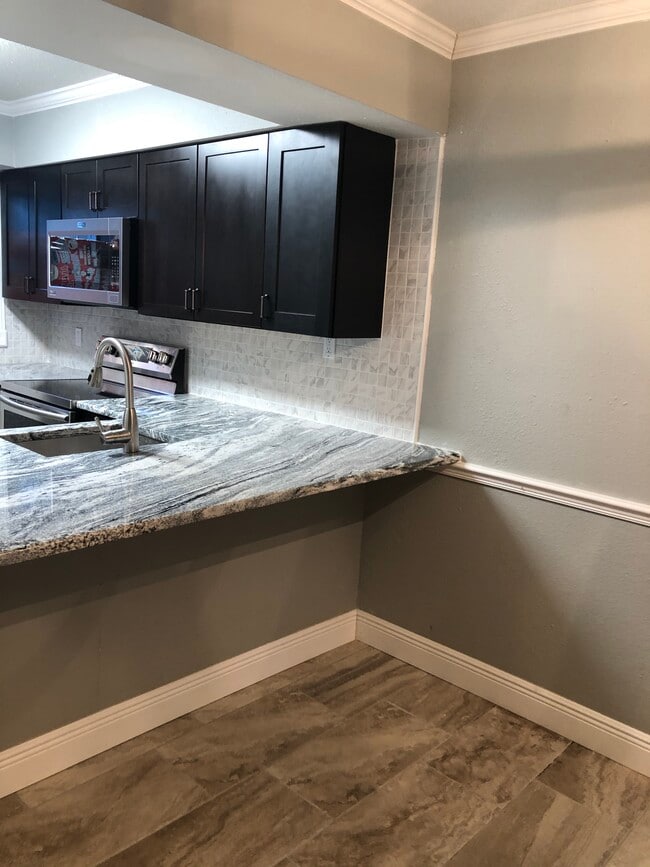 Photo - 832 Camargo Way