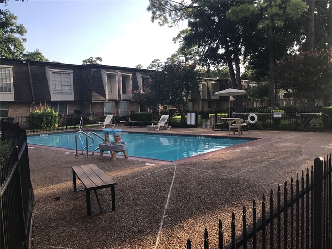 Photo - 12633 Memorial Dr Unidad 142