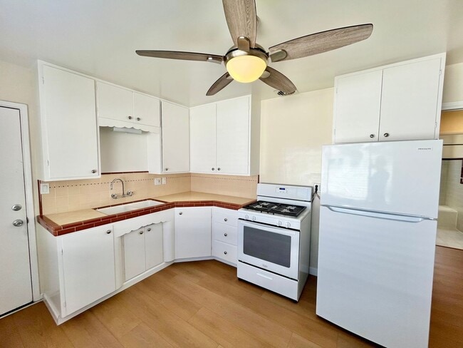 Photo - 4345 Central Ave Unidad 4343