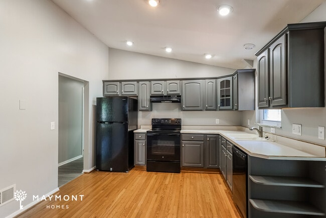 Photo - 2011 Claudia Ct