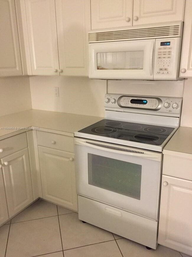 Photo - 6568 Villa Sonrisa Dr Unidad 1420