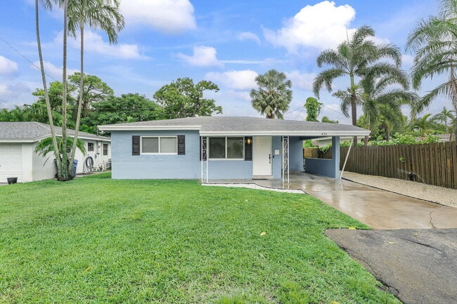 Photo - 430 NE 49th St