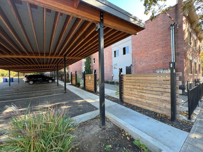 Welcome to Albina Apartments!