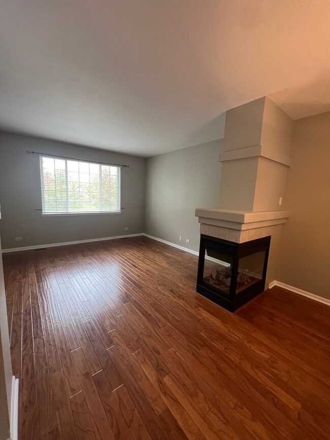 418 Cary Woods Cir