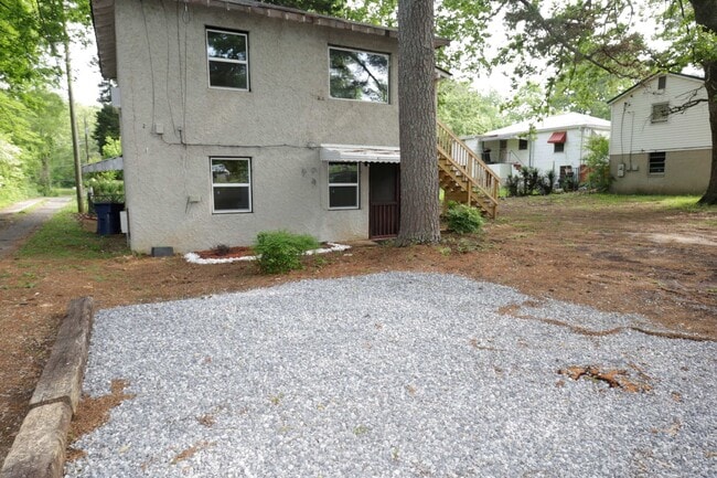 Building Photo - 2702 Old Quintard Ave Unit A