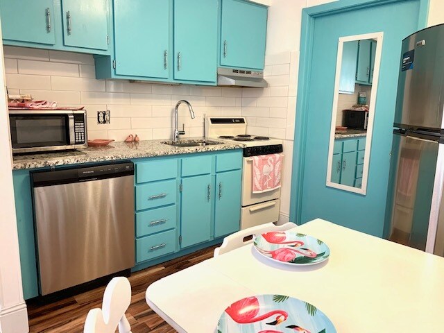 800 S Westland Drive Unidad 15 The Pink Flamingo
