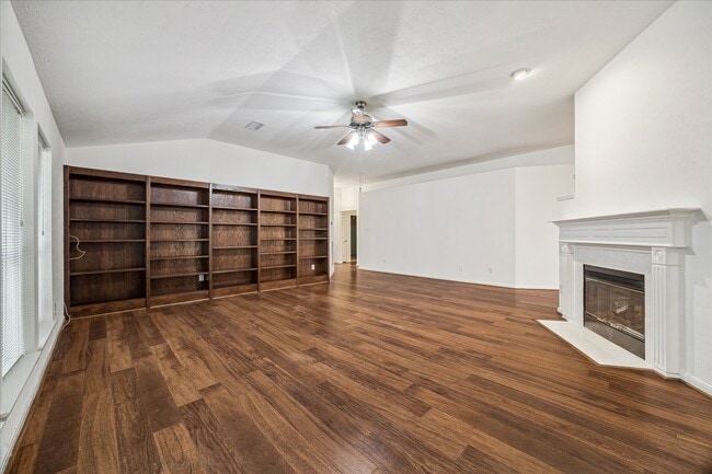 Building Photo - 9126 Bearcove Cir