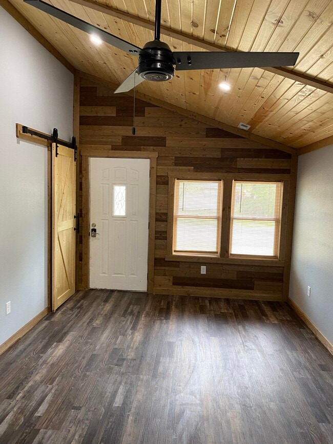 Photo - 1210 W Towanda Ave