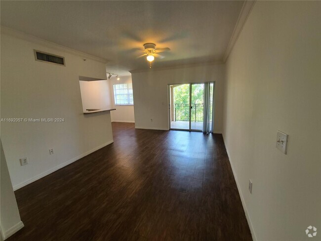 Building Photo - 131 SW 117th Ave Unit 8306 Rental