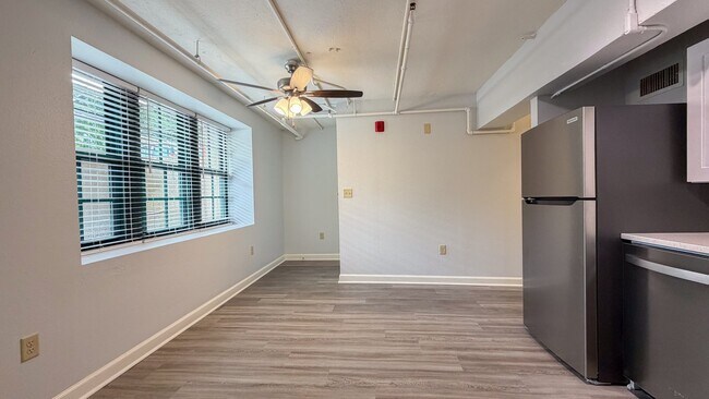 Photo - 1400 Cumberland St Unit 105