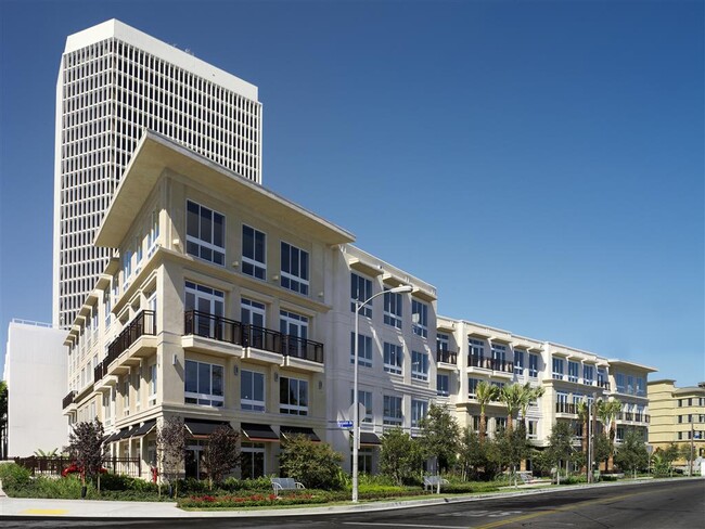 Photo - mResidences Miracle Mile Apartments