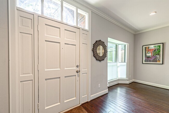 Photo - 701 Bering Dr Unidad 1901