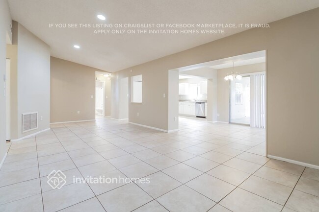 Photo - 10325 56th St