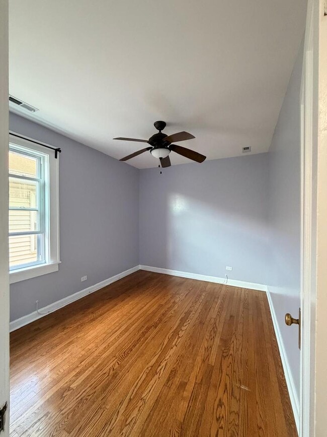 Photo - 5540 N Luna Ave Unit 2