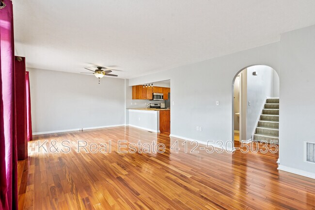 Photo - 2711 Canterbury Dr