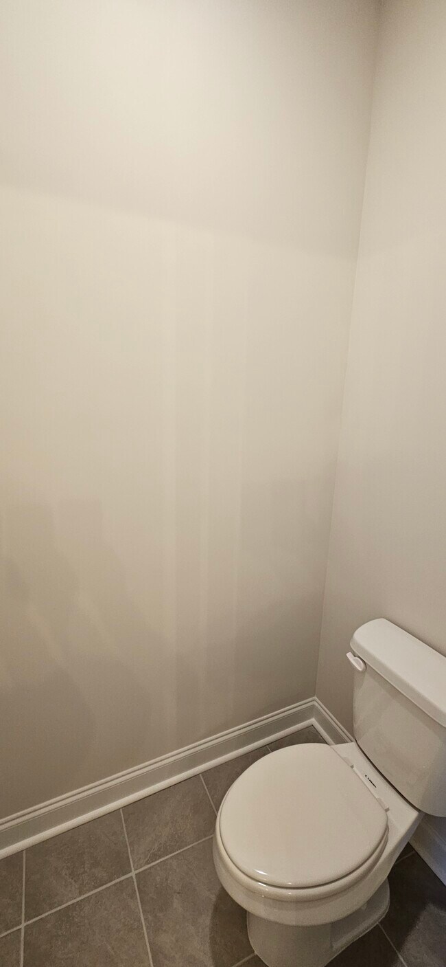 Photo - 1240 Ainsworth Alley