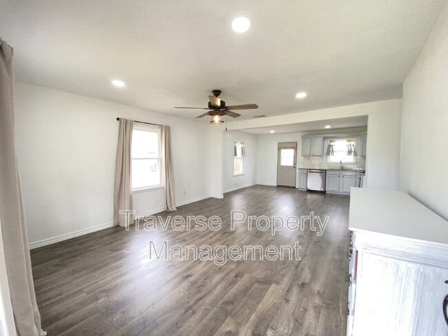 Photo - 145 Gordon Dr