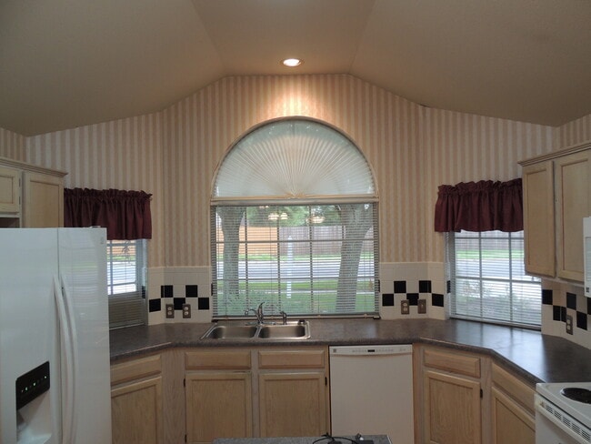 Photo - Beautiful 3 bedroom home Close to The Domain!