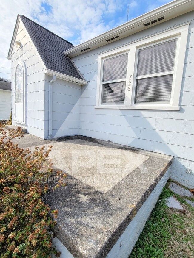 Photo - Craftsman Style 2 Bd 1- Ba Single Family H...