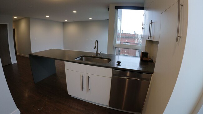 Photo - 3301 N Sheffield Ave Unidad 402
