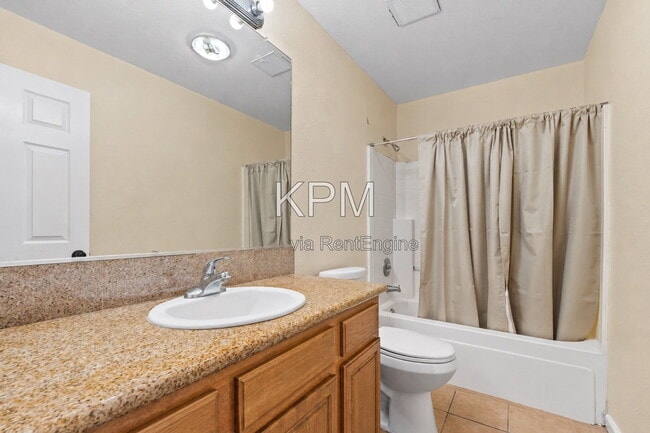 1544 Emily Ct
