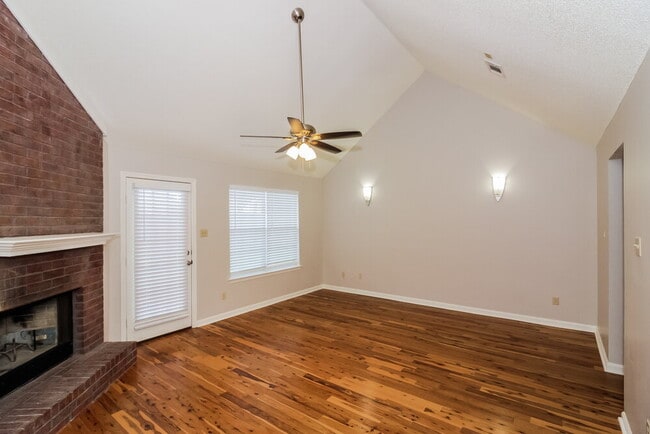 Photo - 8056 Sandywood Ln