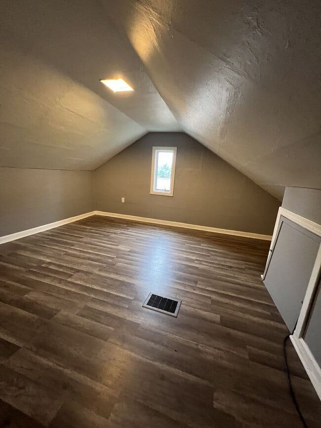 Photo - Newly Updated 3 Bed, 2 Bath Home on a Quiet Street in Brentwood- Available 7/15!