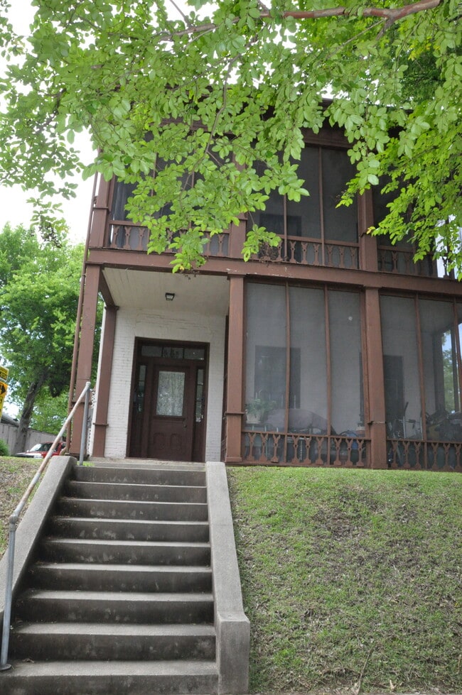 Edificio - 1202 Adams St Unidad No 2