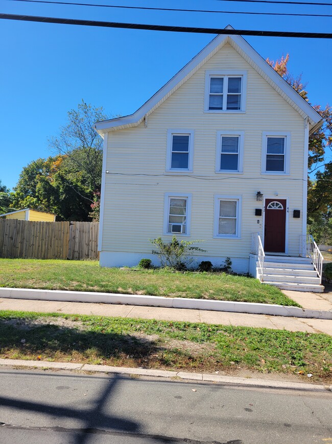 Building Photo - 44 Saint Mary St